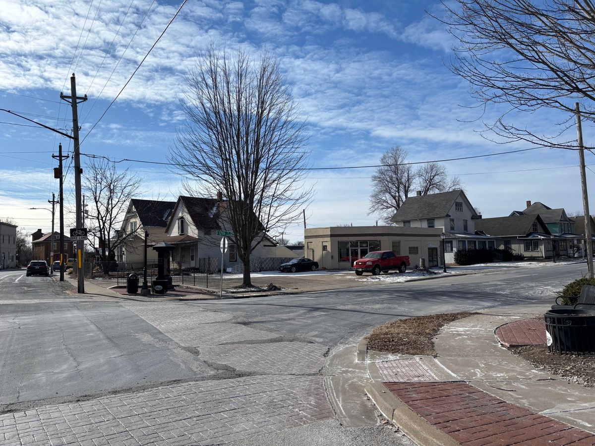 2229 12th Street, Davenport, IA 52803