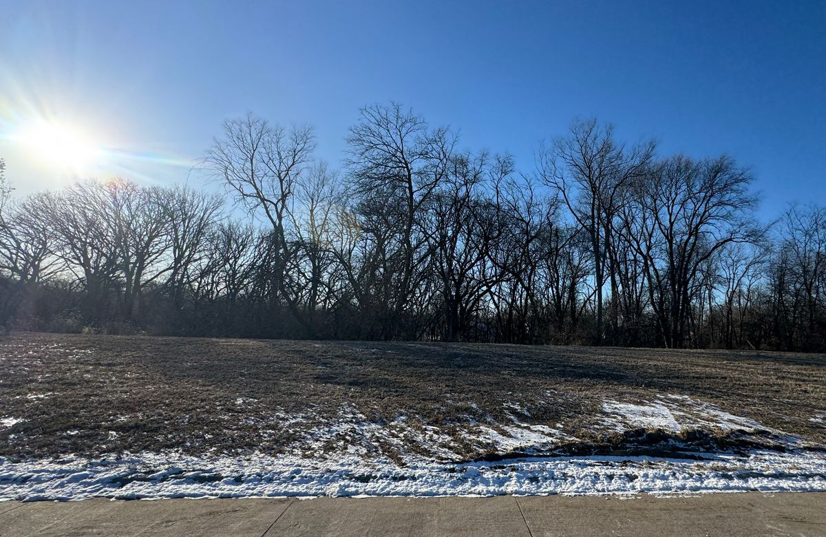 368 Mason Drive, Riverdale, IA 52722