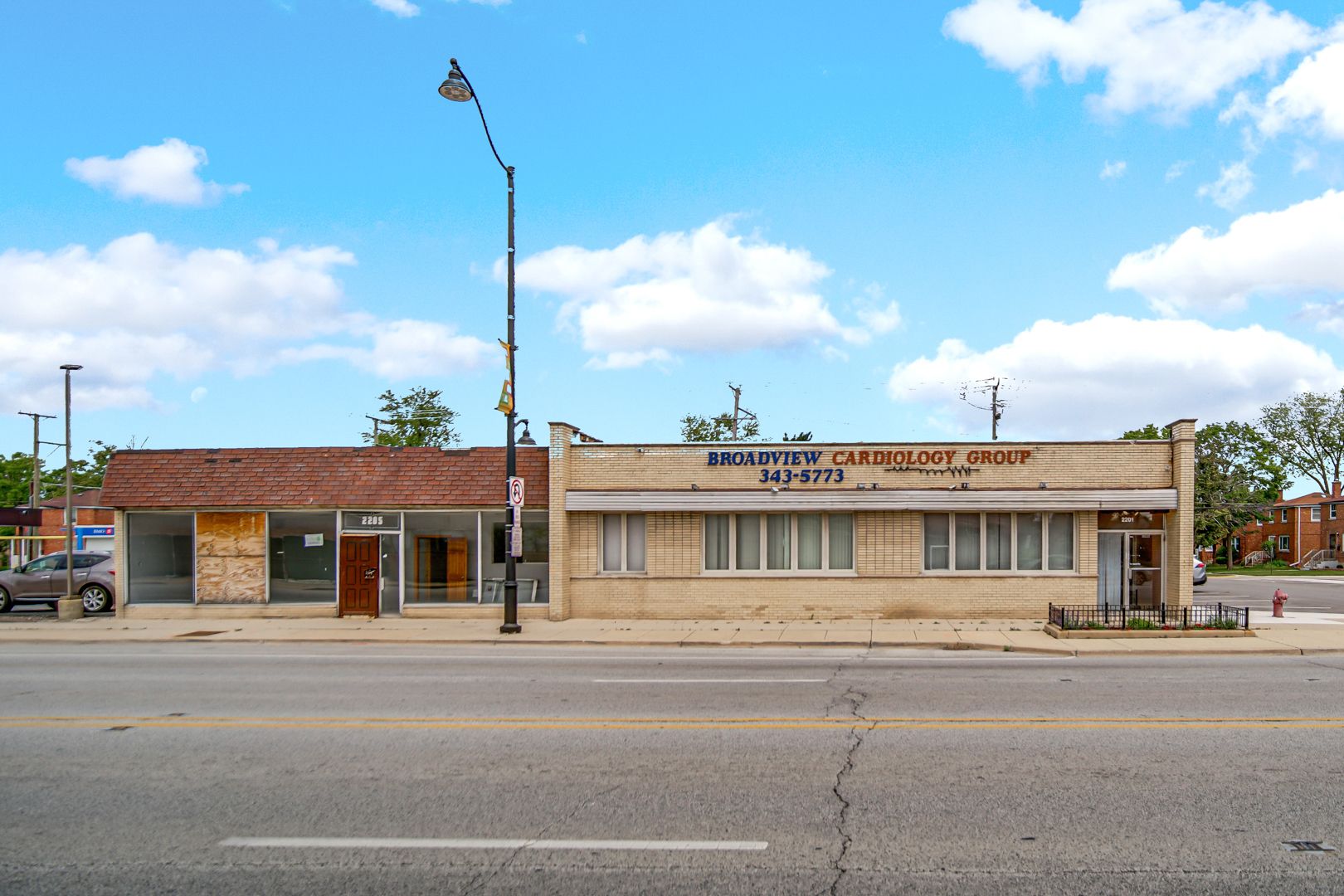 2201 W Roosevelt Road — Broadview, IL 60155