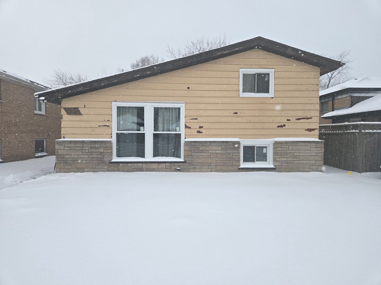 14738 Dante Avenue — Dolton, IL 60419