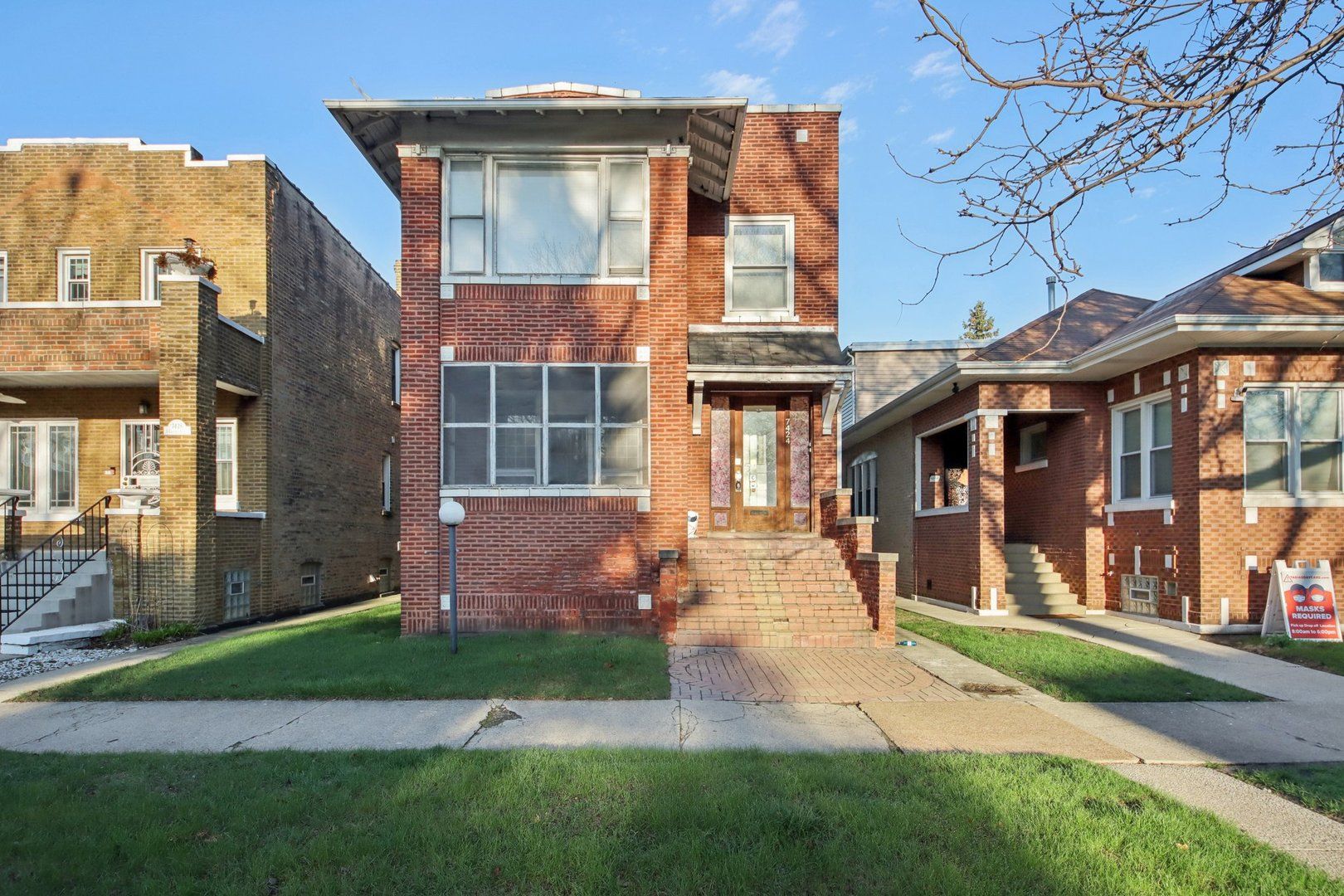 7424 S Calumet Avenue — Chicago, IL 60619