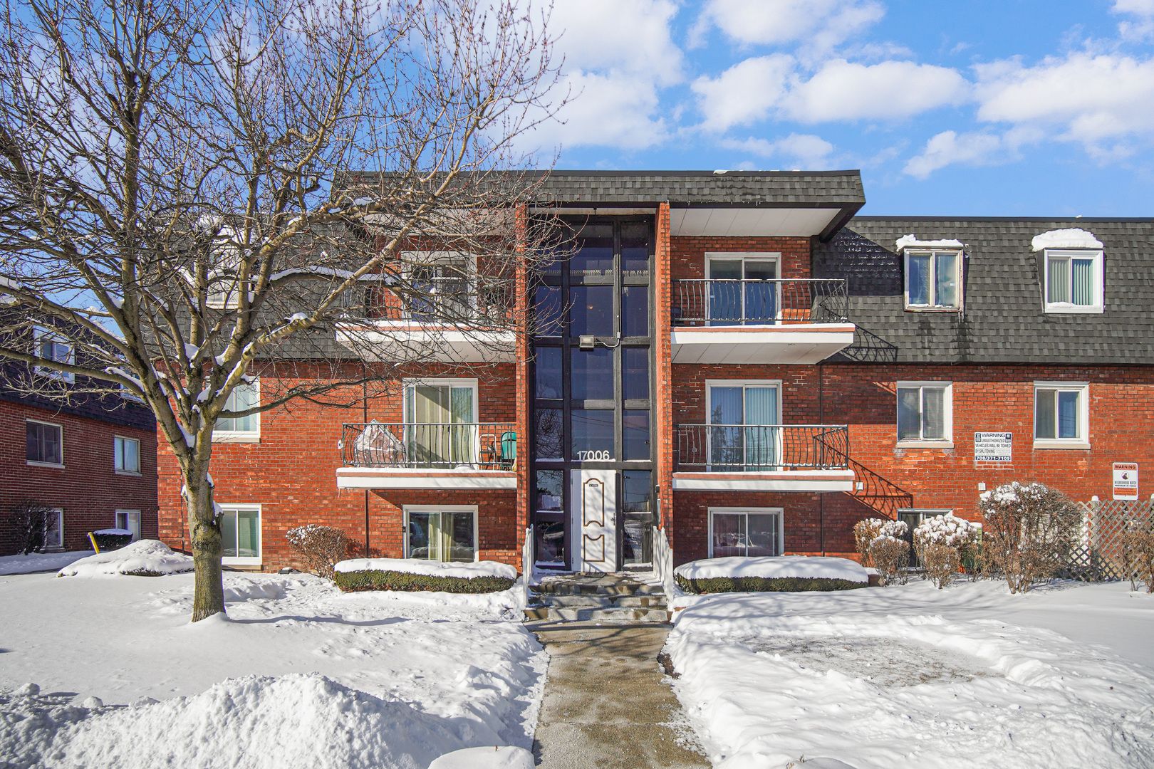 17006 Novak Drive #T107 — Hazel Crest, IL 60429