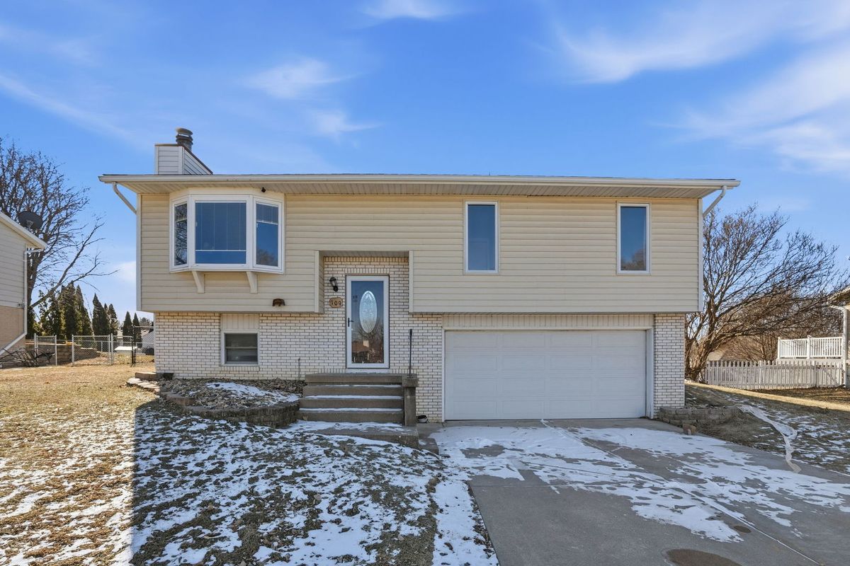109 Blackhawk Drive, Park View, IA 52748