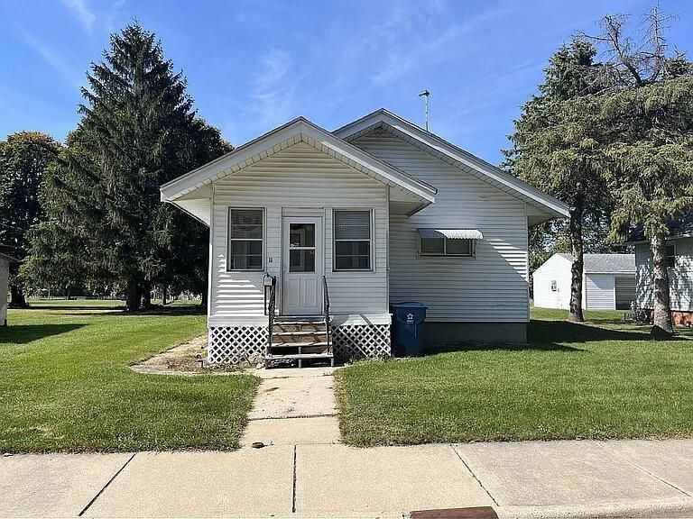 11 Lehigh Avenue — Oglesby, IL 61348