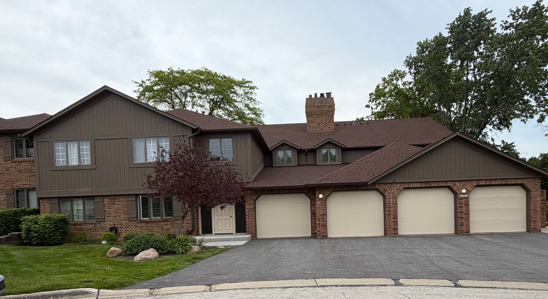 7930 W Lakeview Court #1B — Palos Heights, IL 60463