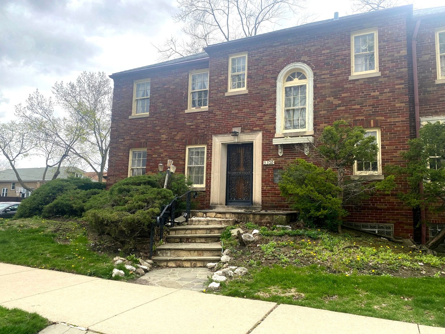 3320 W Ardmore Avenue — Chicago, IL 60659