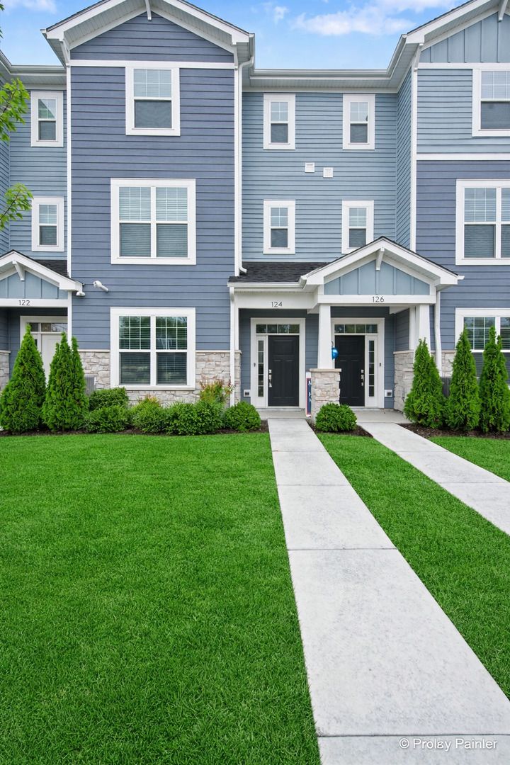 124 Main Street, Cary, IL 60013