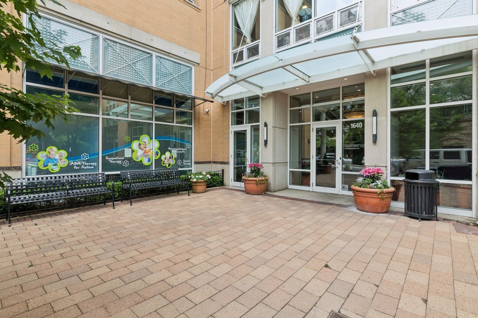 1640 Maple Avenue #1202 — Evanston, IL 60201