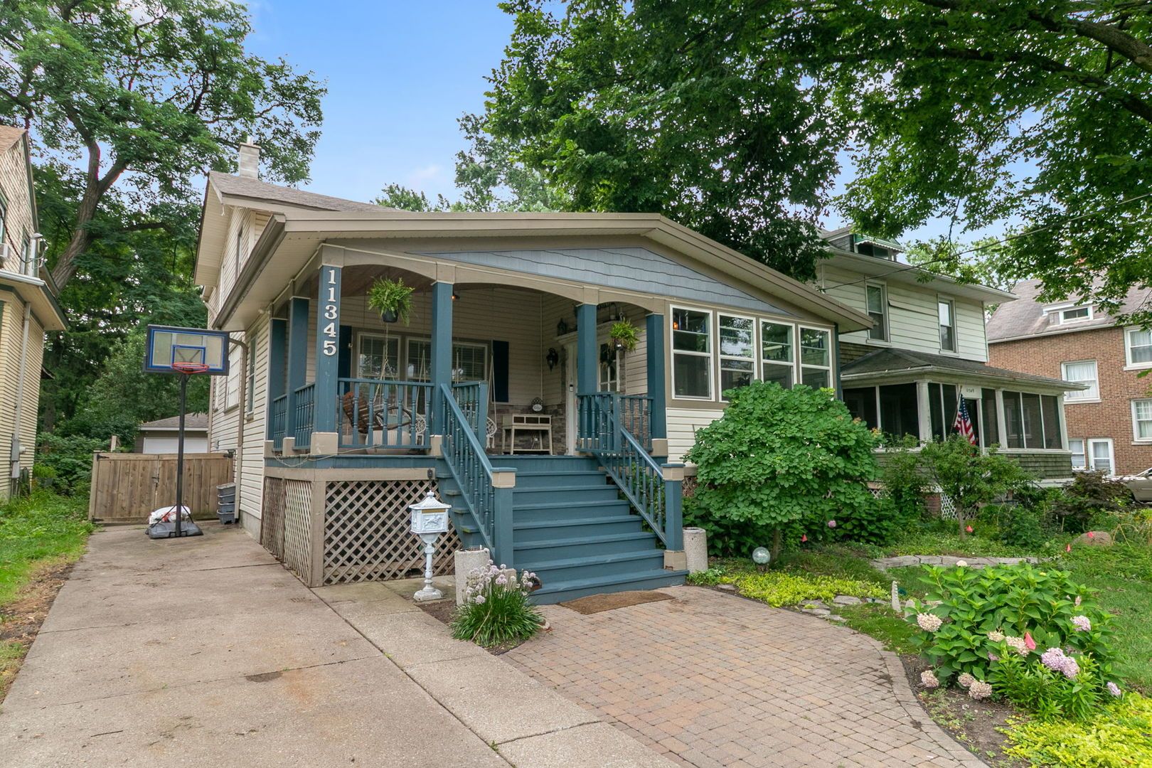 11345 S BELL Avenue — Chicago, IL 60643