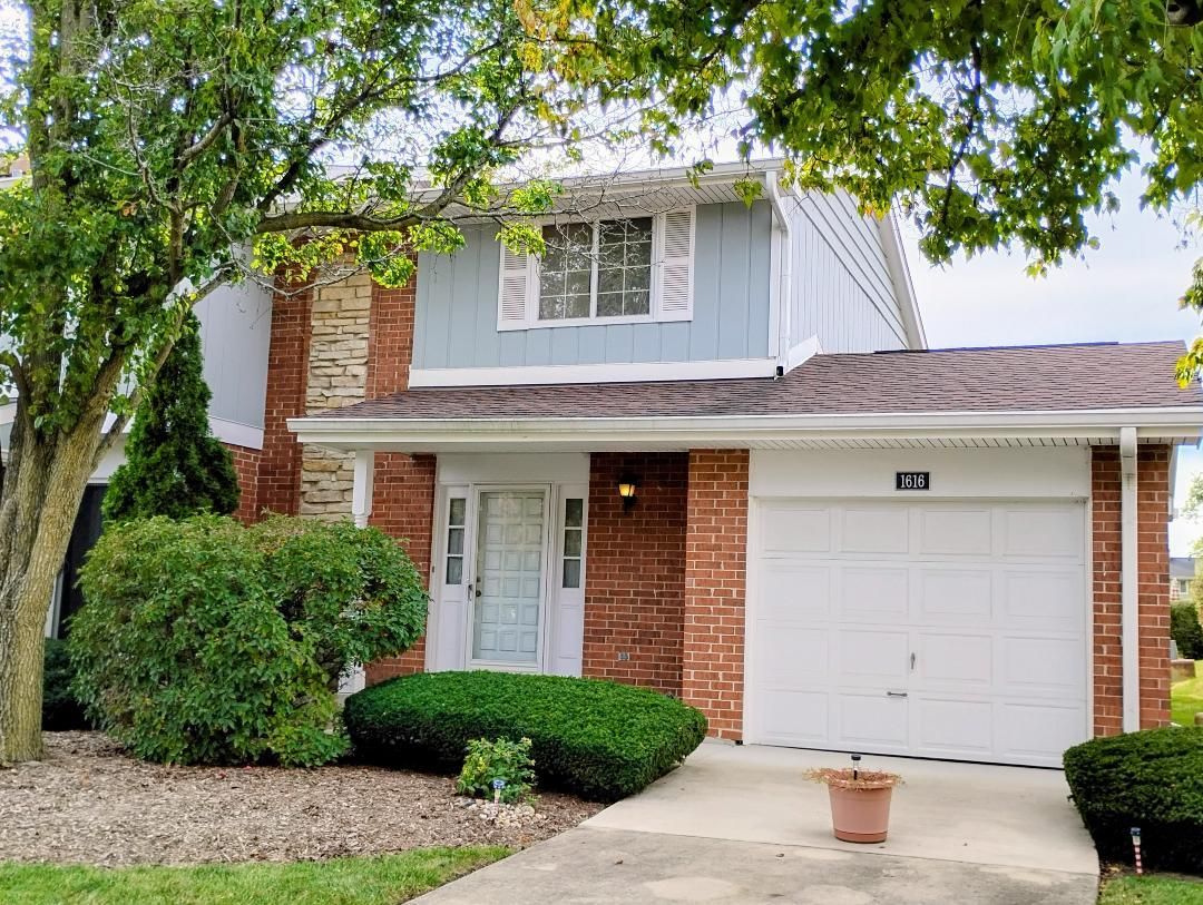 1616 Dundee Drive — Wheaton, IL 60189