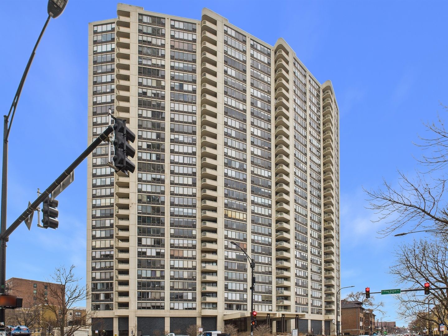 3930 N PINE GROVE Avenue #2516 — Chicago, IL 60613