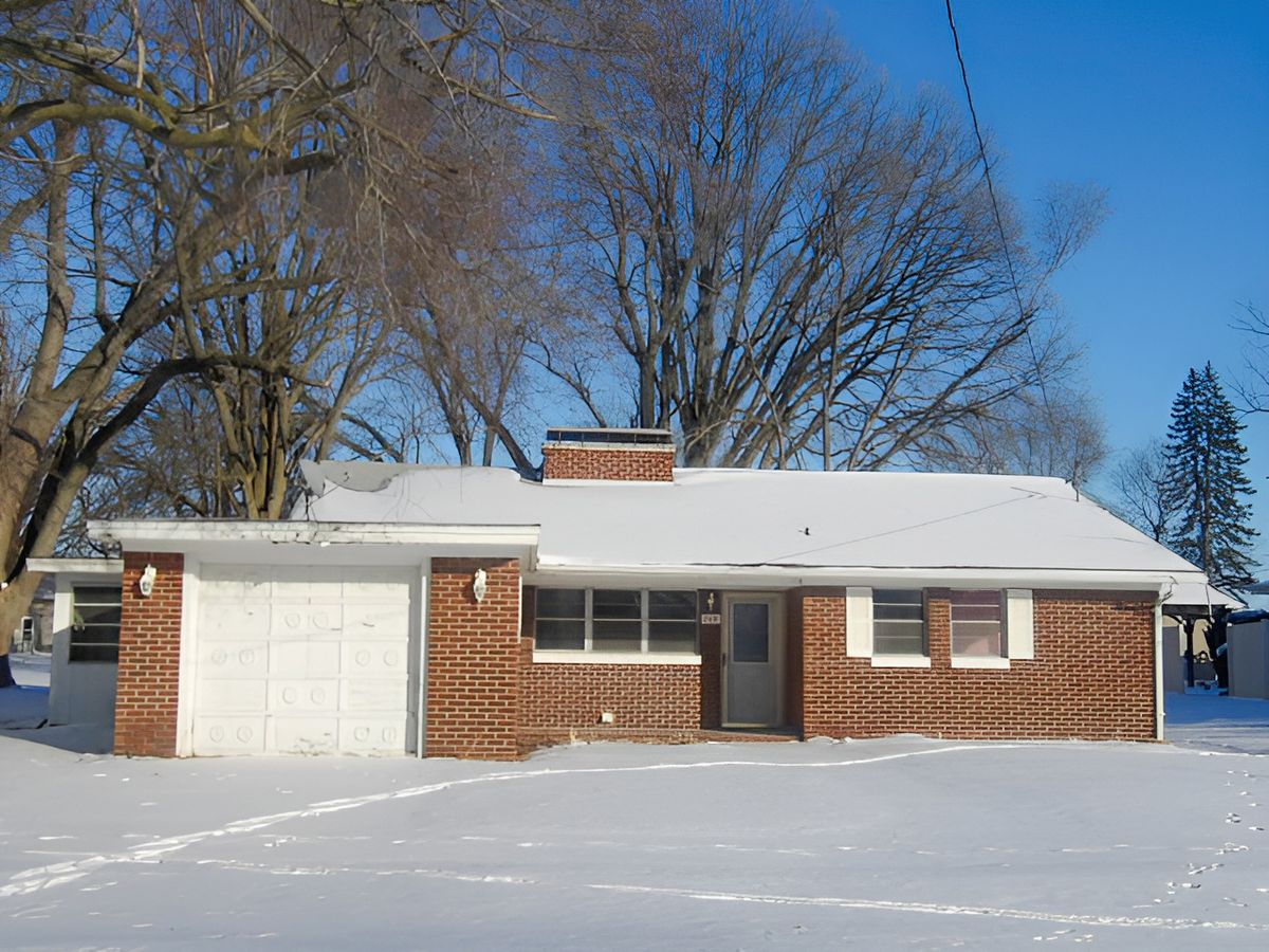 108 Locust Street, Maroa, IL 61756