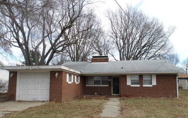 108 N Locust Street, Maroa, IL 61756