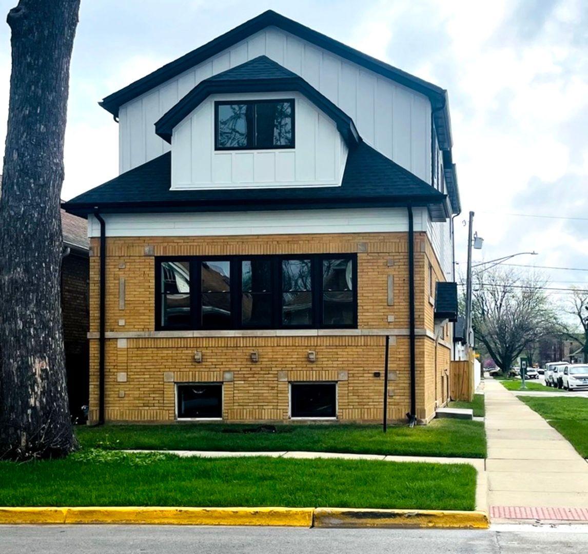 1247 Scoville Avenue — Berwyn, IL 60402