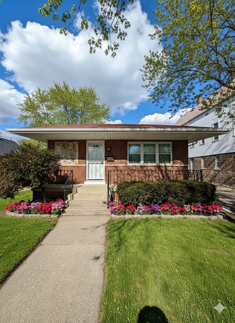 340 155th Place — Calumet City, IL 60409