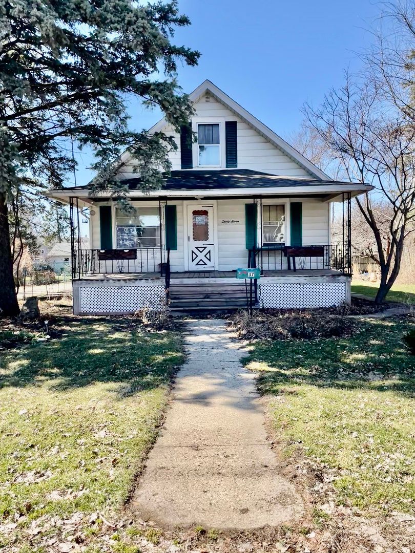 37 Argyle Avenue — Joliet, IL 60433