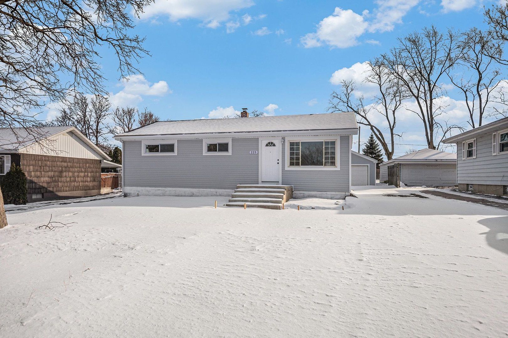 225 Sunrise Avenue — Willowbrook, IL 60527