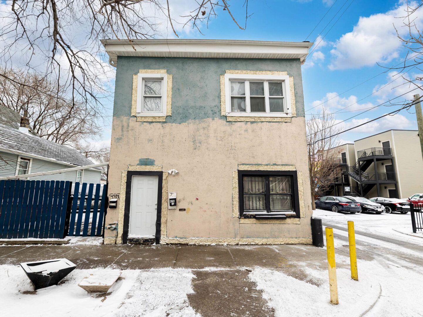 4712 S Marshfield Avenue — Chicago, IL 60609