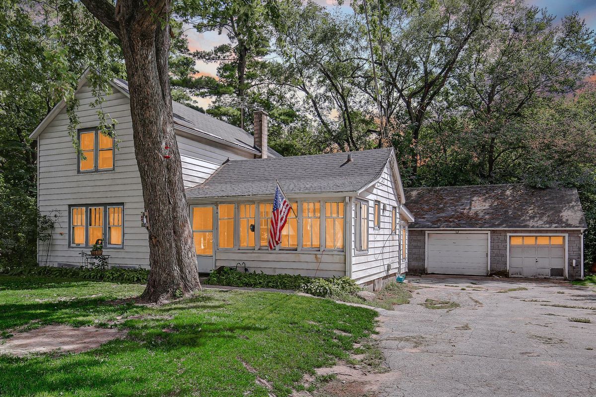 2201 Thornton Lansing Road, Lansing, IL 60438