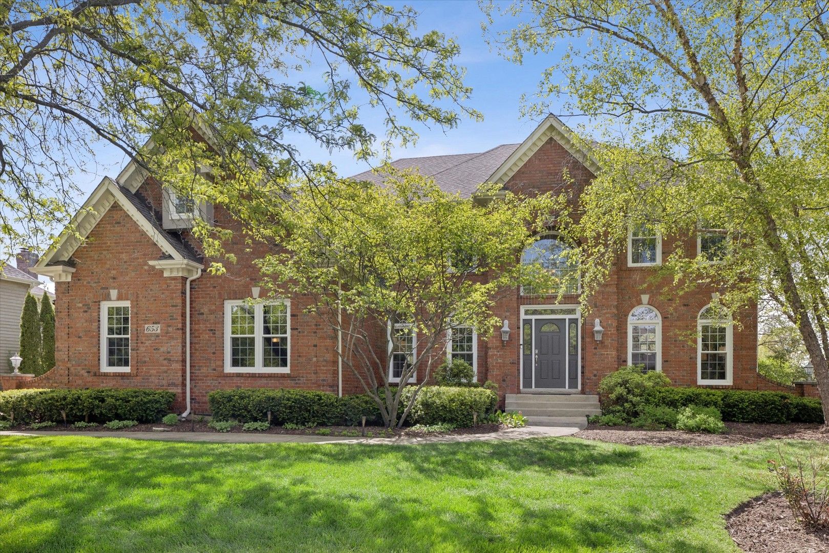 653 Limestone Drive — Batavia, IL 60510