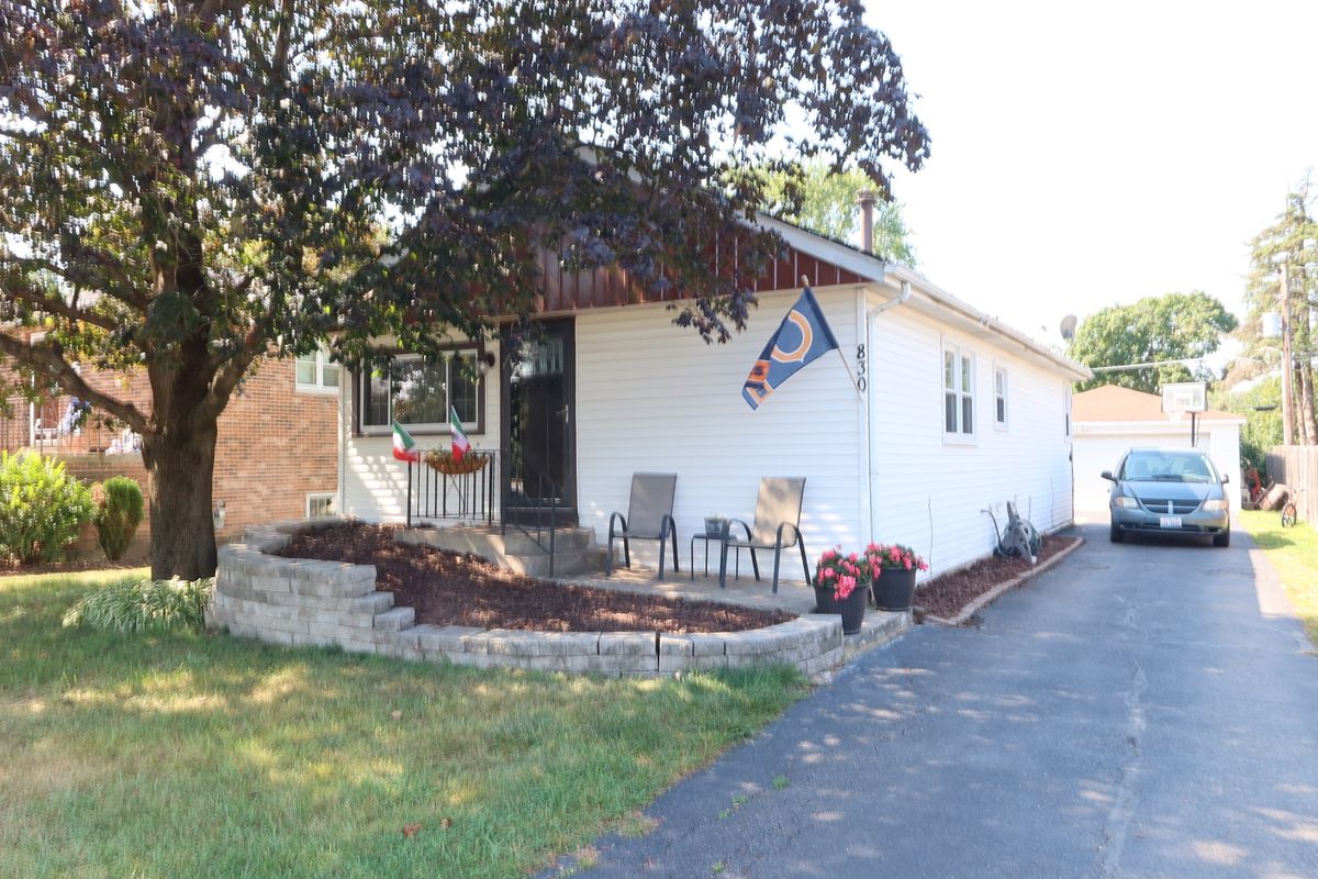830 East Avenue, La Grange, IL 60525