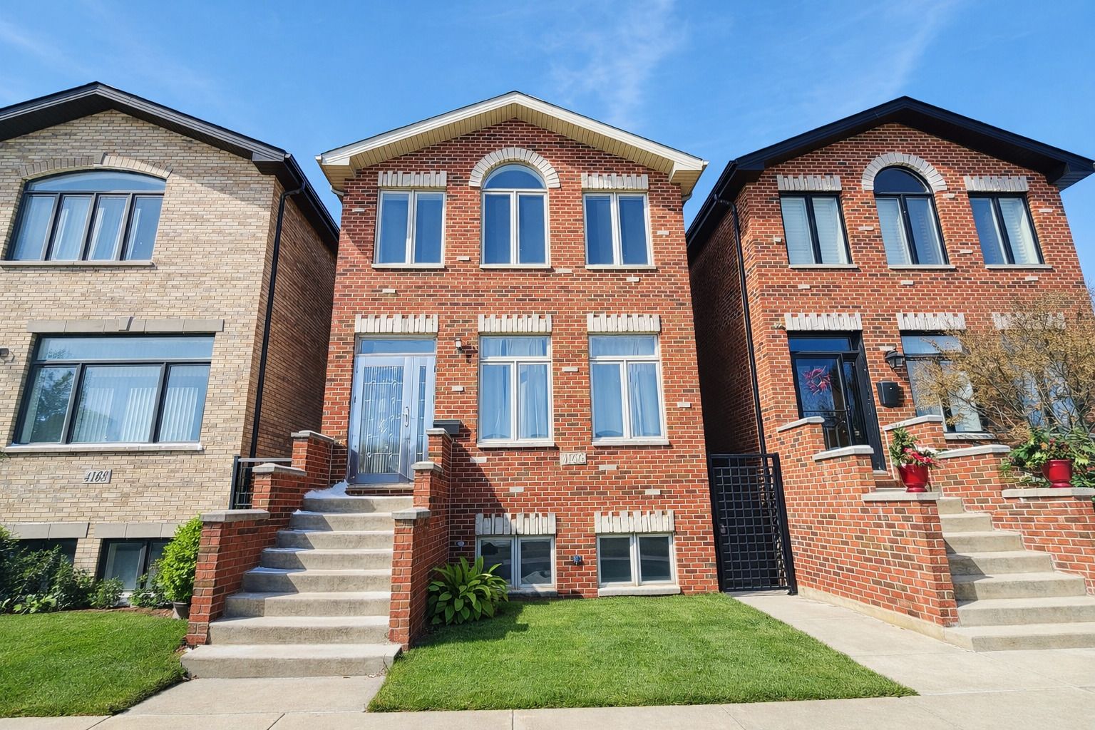 4166 S Emerald Street — Chicago, IL 60609