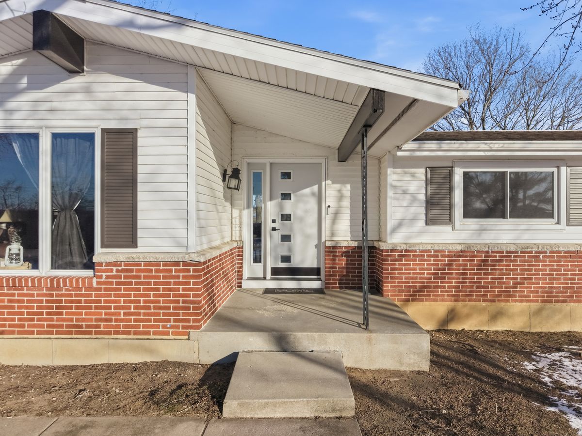 9807 N Leaf River Road, Leaf River, IL 61047
