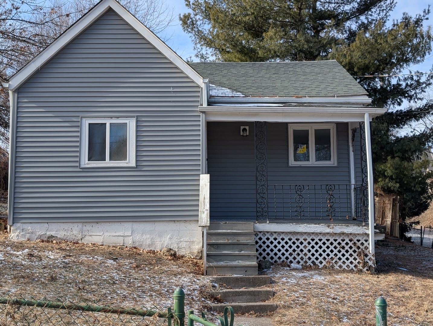 928 Farnam Street — Davenport, IA 52803