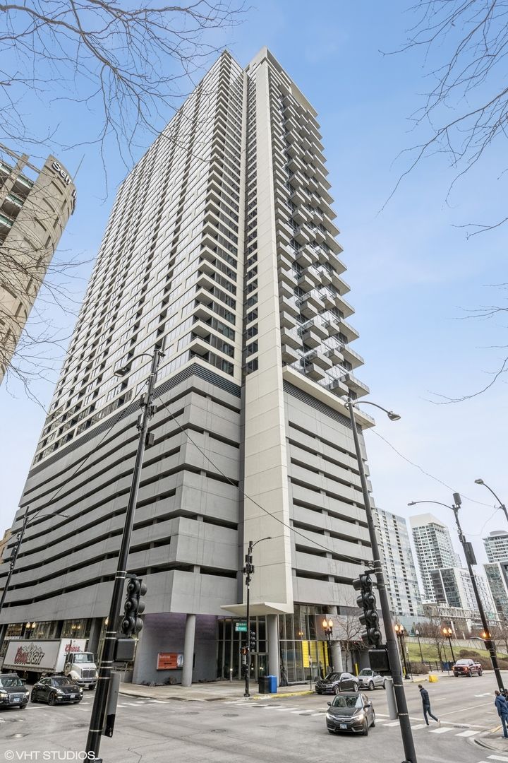 235 W VAN BUREN Street #3419 — Chicago, IL 60607