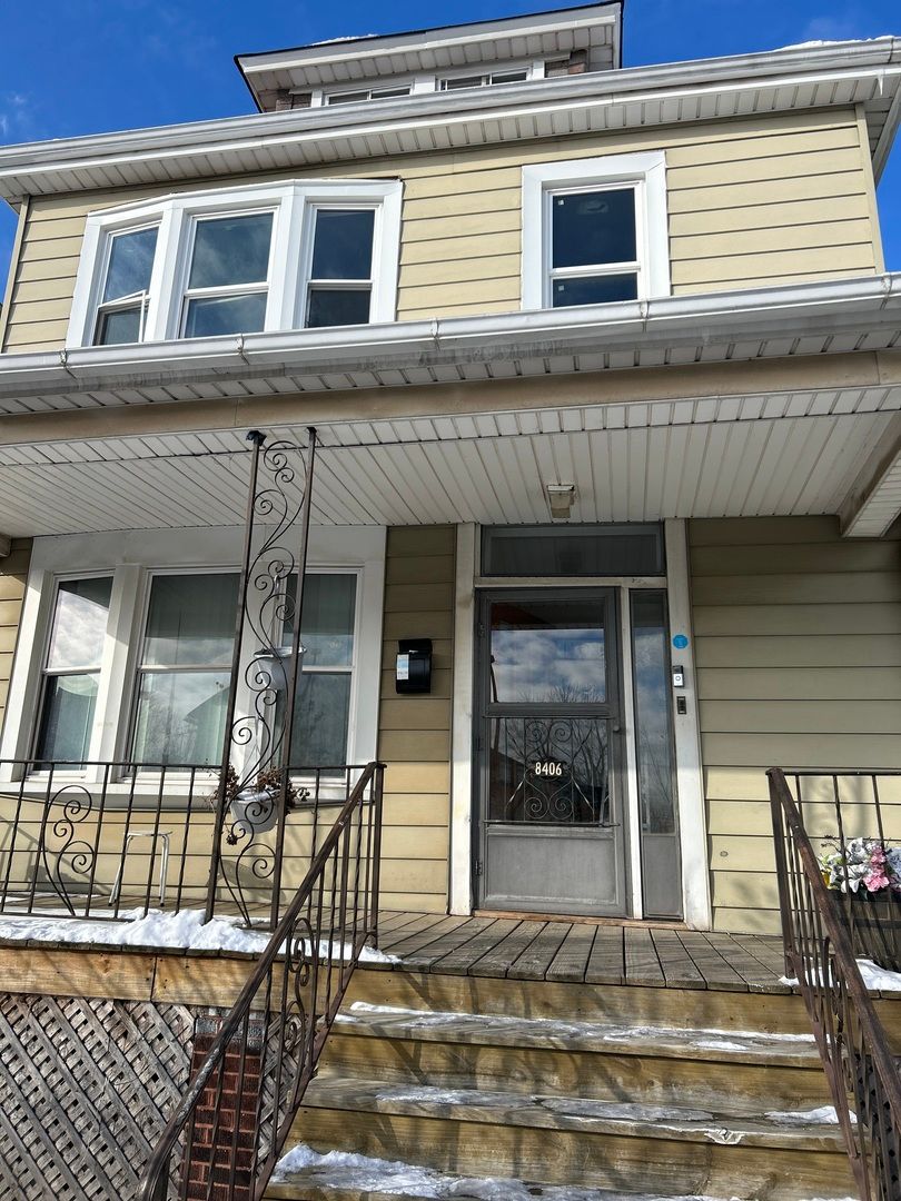 8406 Brandon Avenue, Chicago, IL 60617