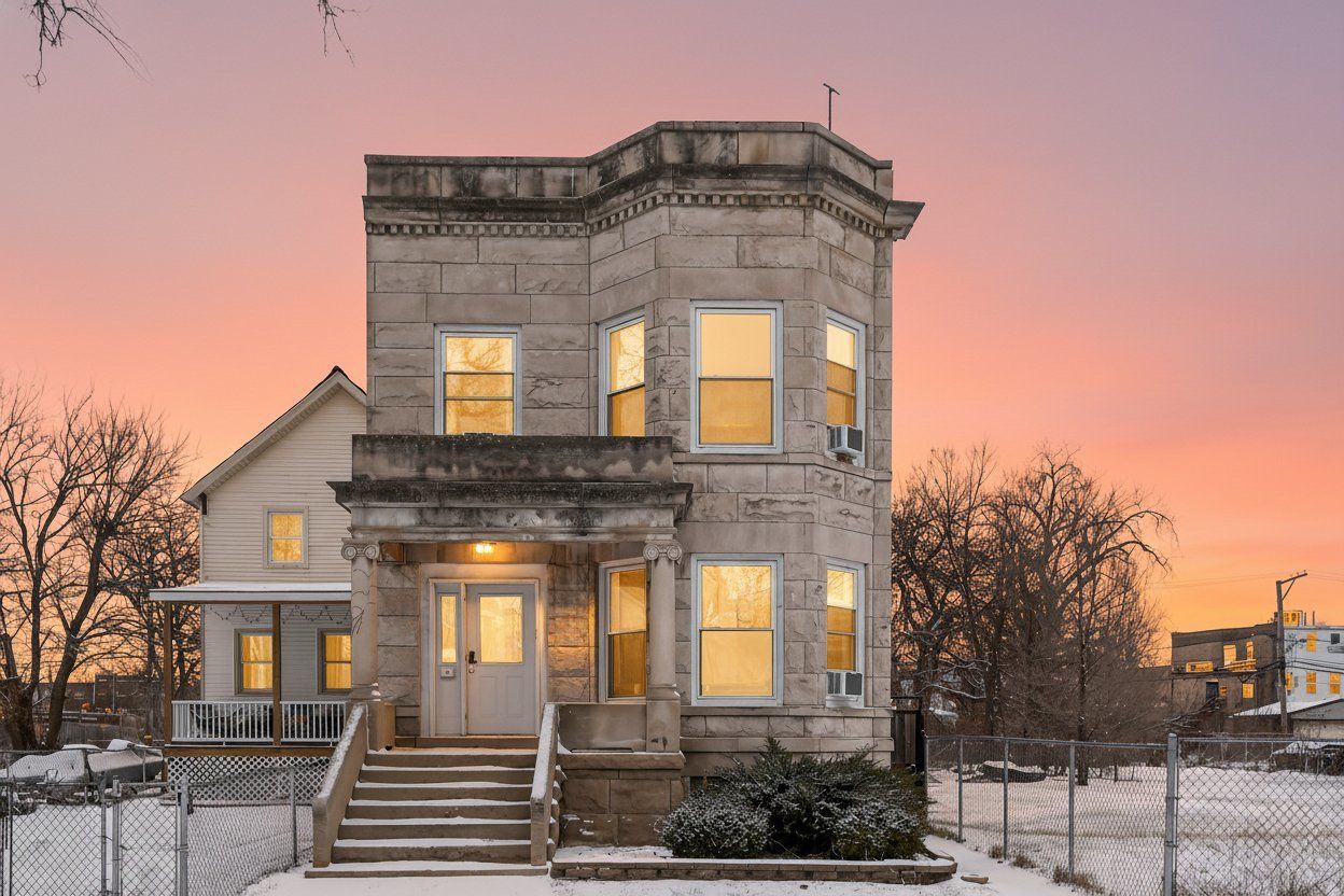 7027 S Harper Avenue — Chicago, IL 60637