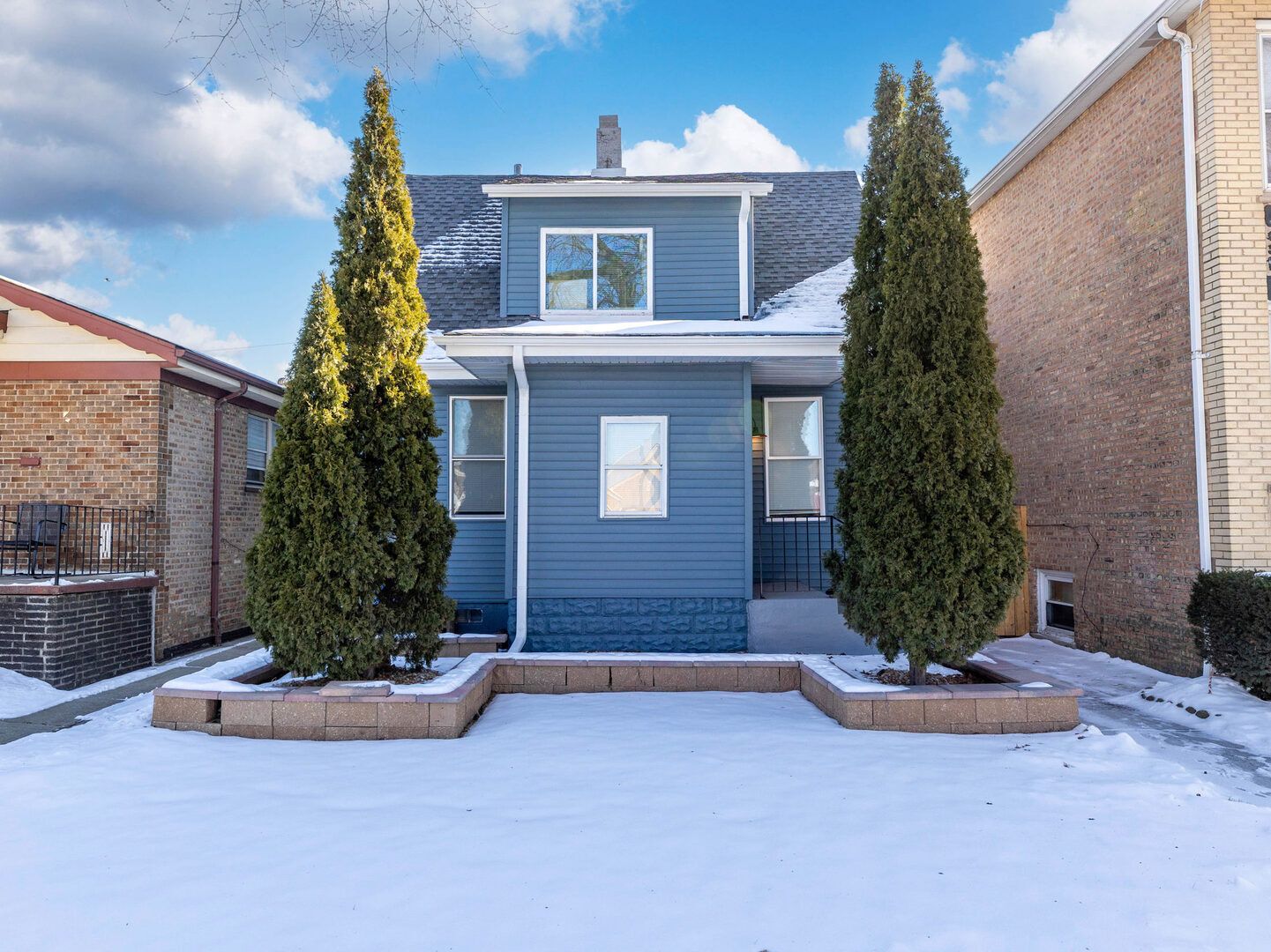 6235 S Kedvale Avenue — Chicago, IL 60629