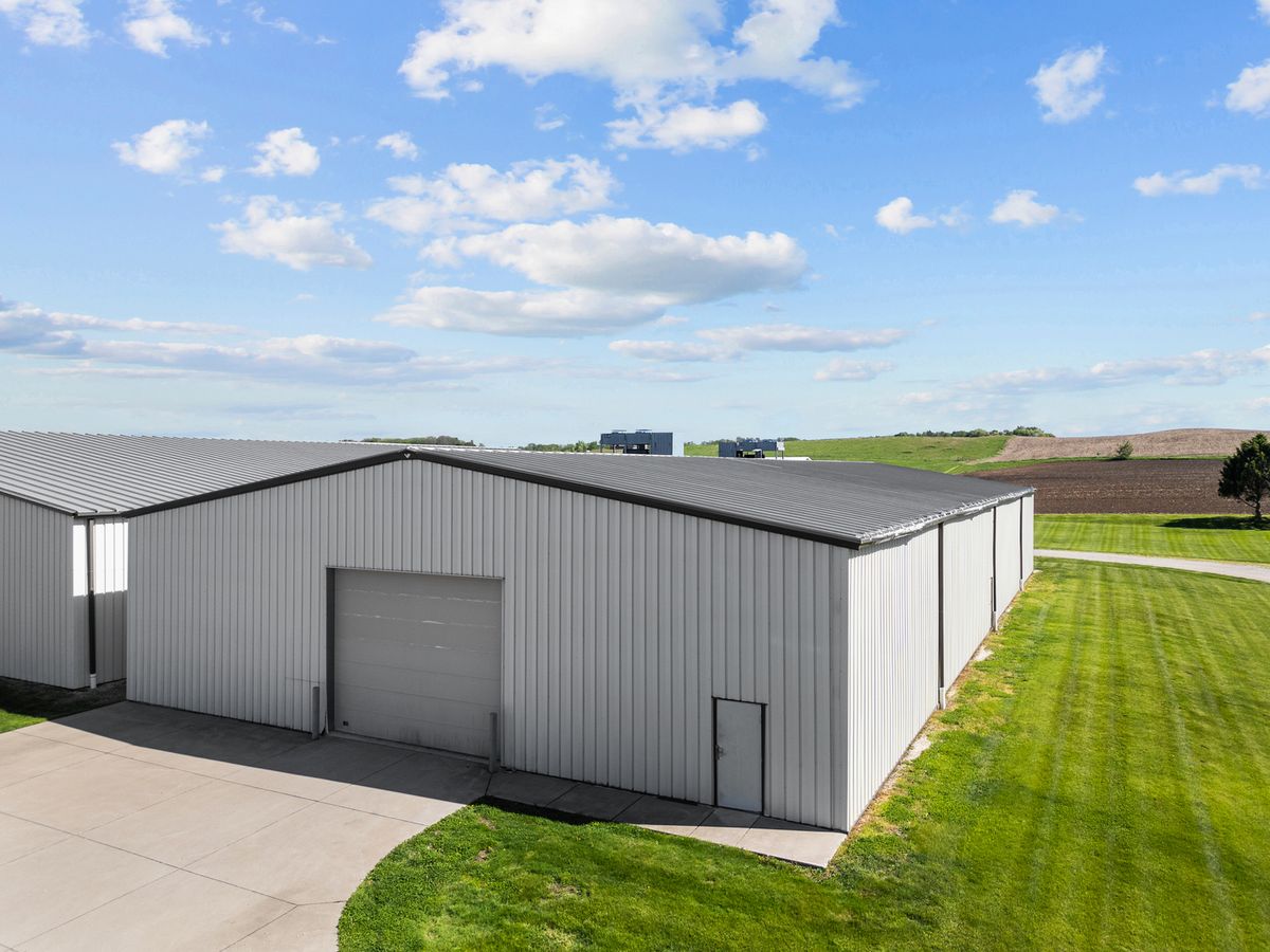 27416 135TH Avenue N, Cordova, IL 61242