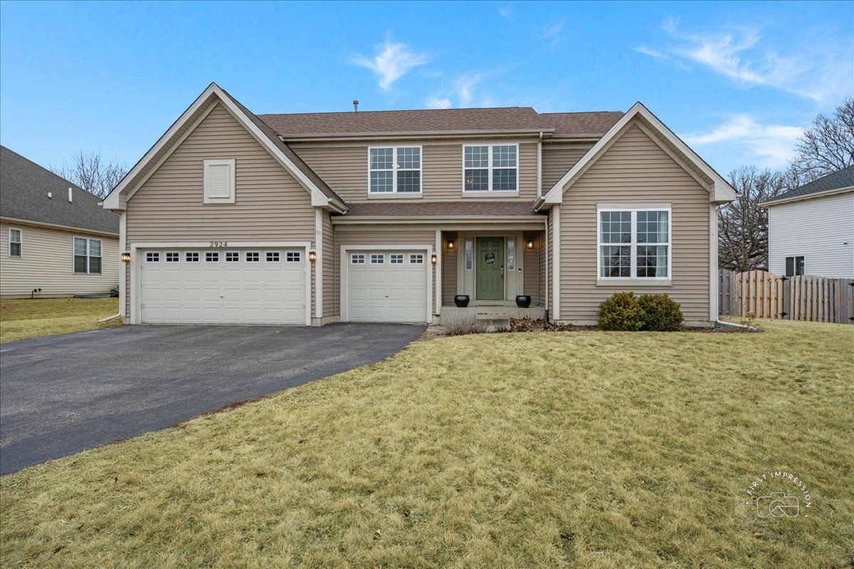 2924 BAUER Road — North Aurora, IL 60542