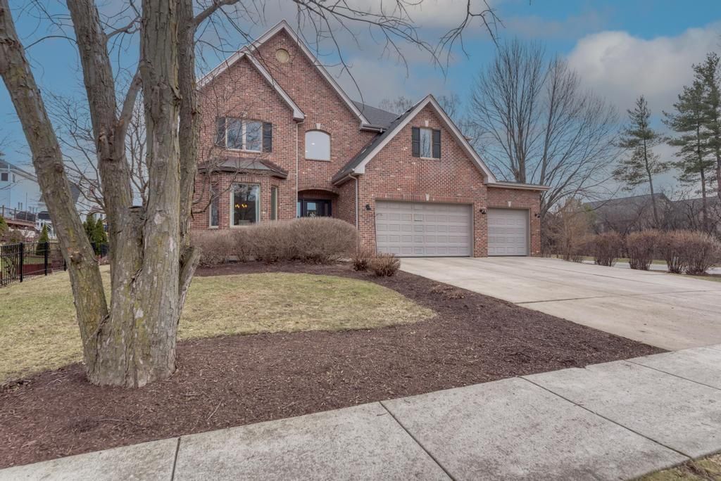 1061 Sean Circle — Darien, IL 60561