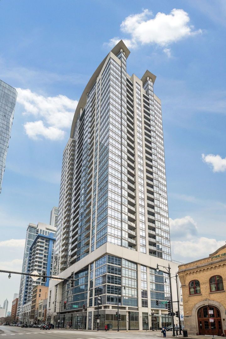 100 14th Street — Chicago, IL 60605
