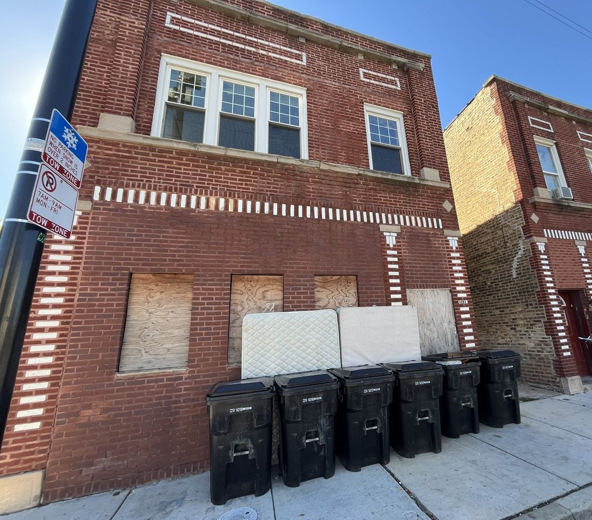 4263 Montrose Avenue, Chicago, IL 60641