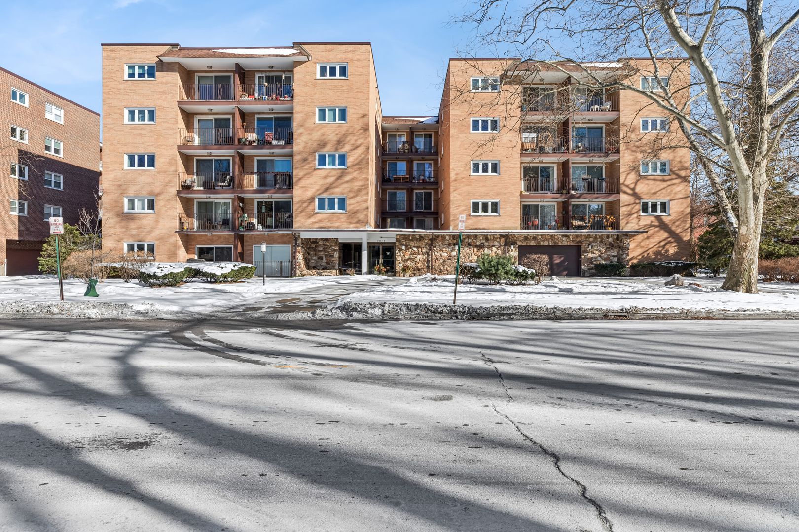 2001 Sherman Avenue #203 — Evanston, IL 60201