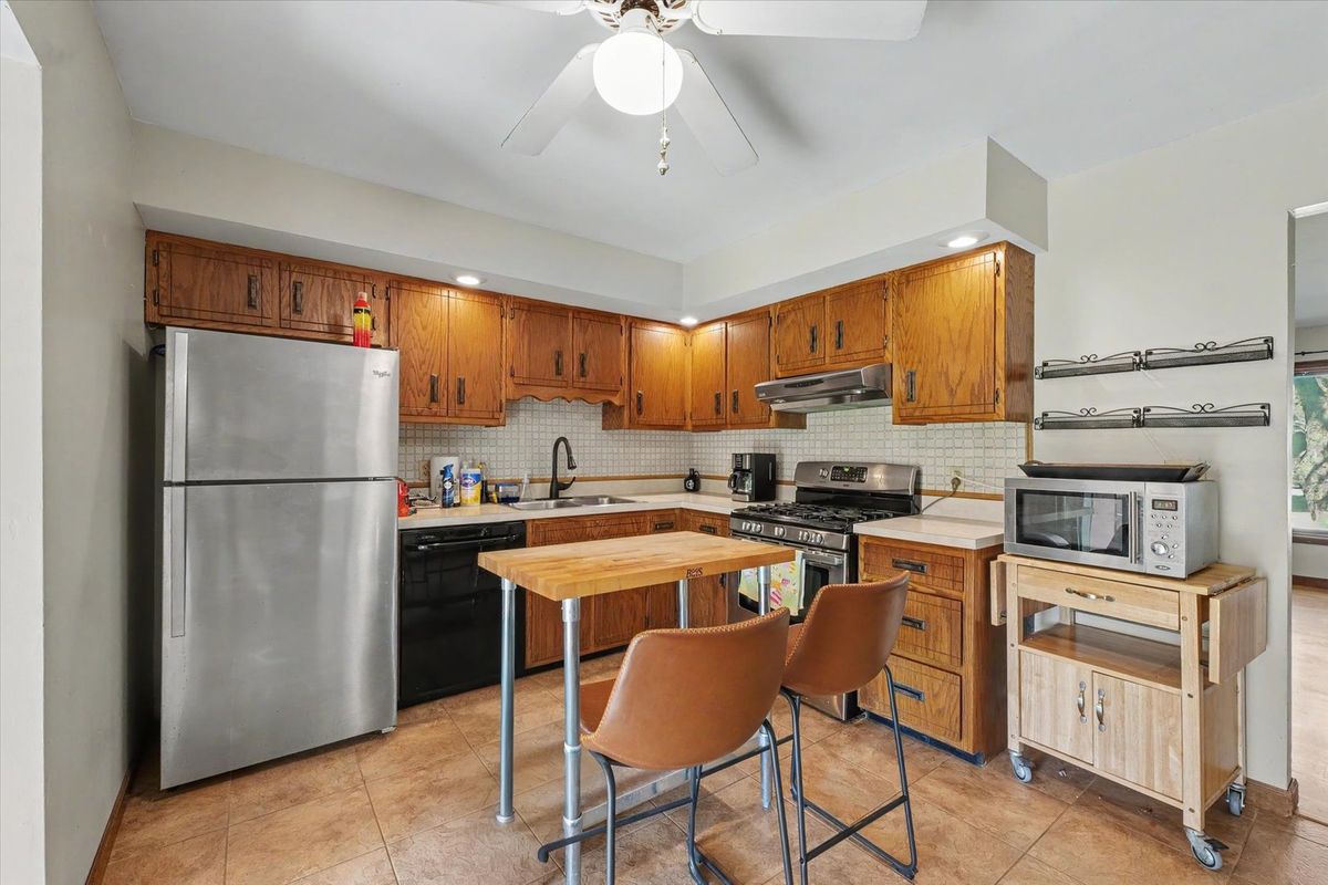 2123 Mill Stone Road, Decatur, IL 62526
