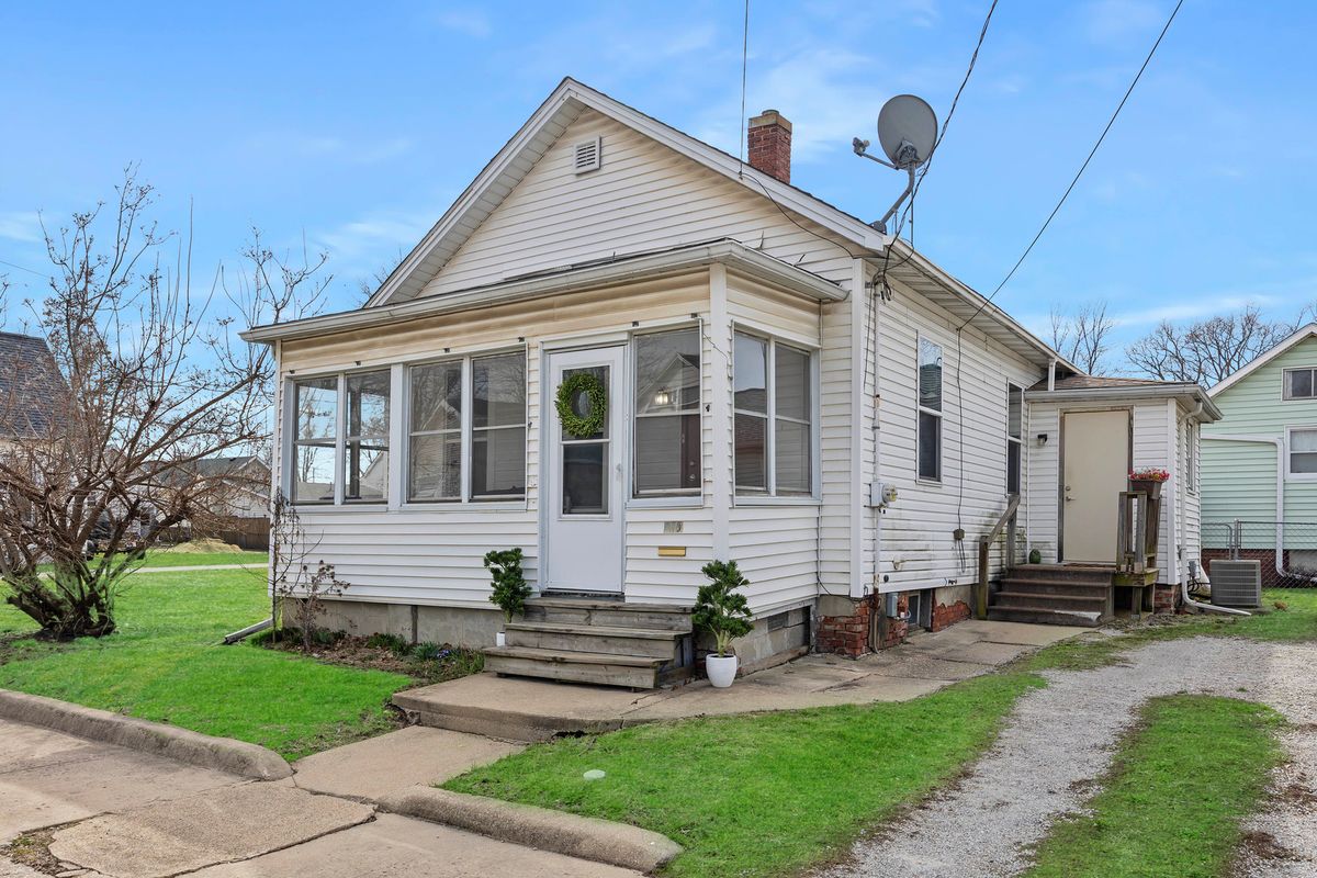 910 Mason Street, Bloomington, IL 61701