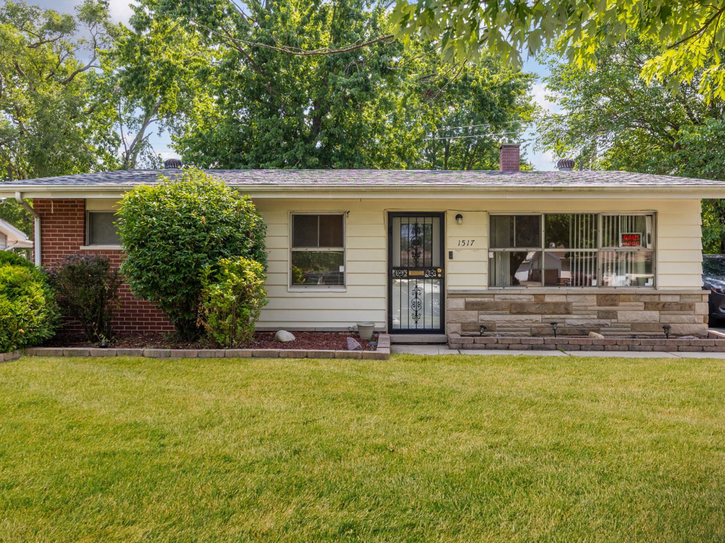 1517 Freeland Avenue — Calumet City, IL 60409