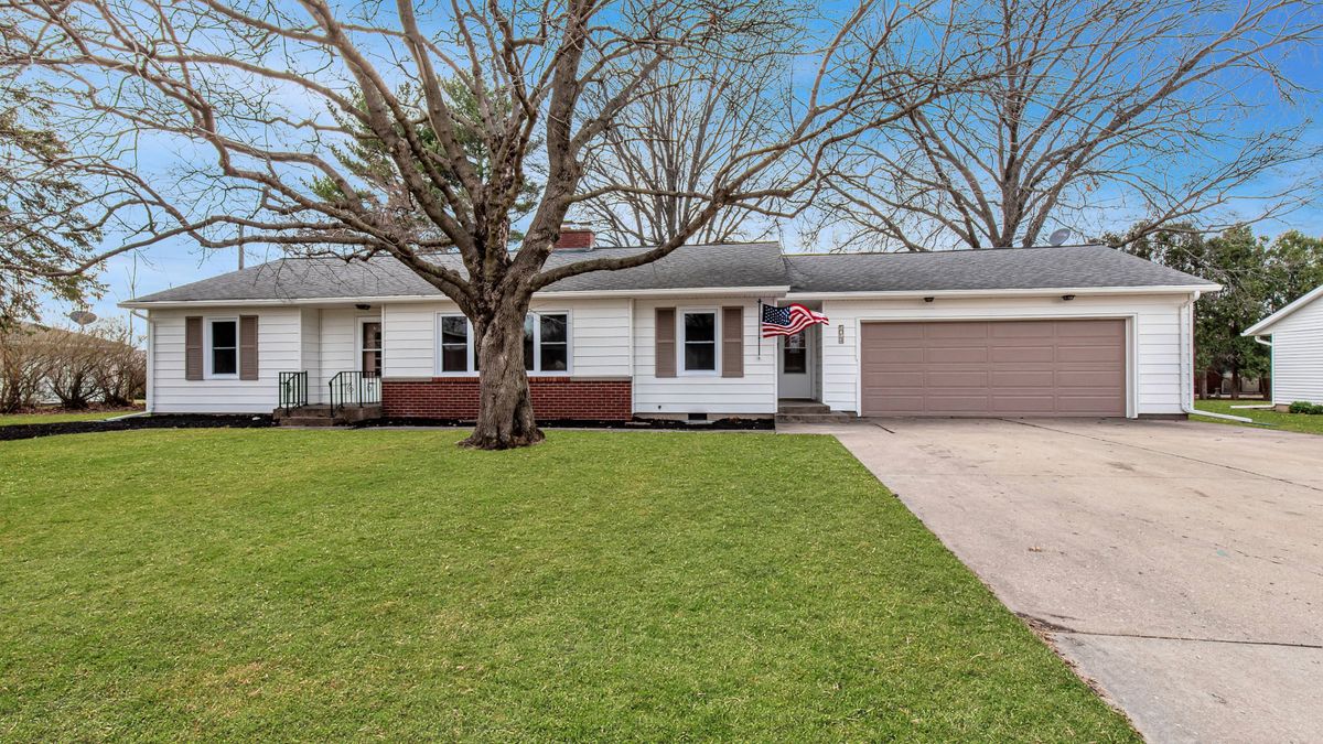 1014 Sunset Drive, Princeton, IL 61356