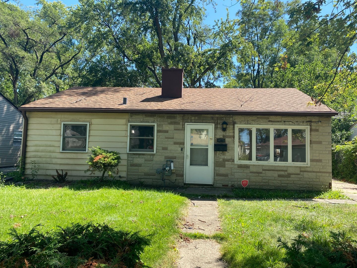 16775 Artesian Avenue — Hazel Crest, IL 60429