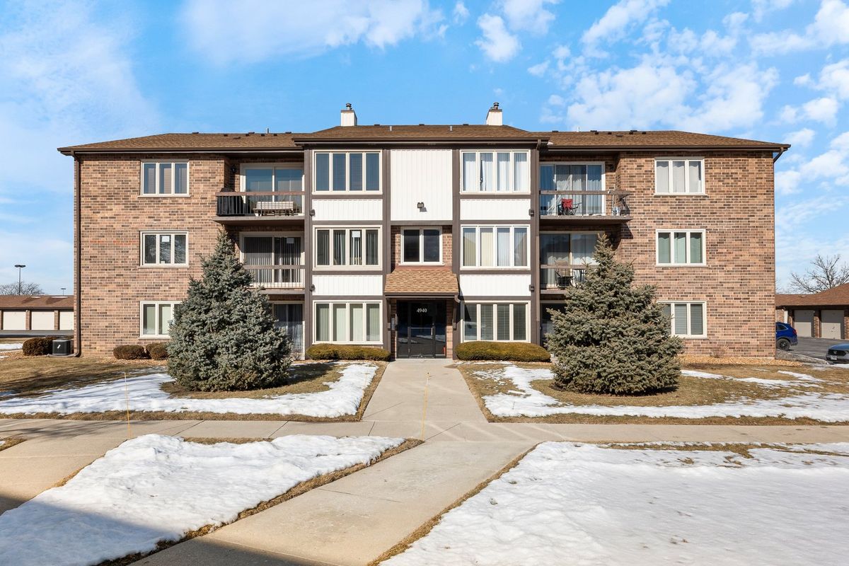 4940 Circle Court, Crestwood, IL 60418