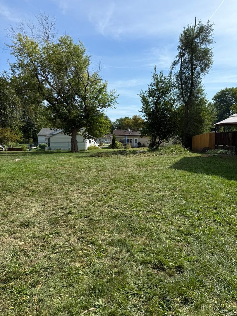 345 Millard Avenue — Crystal Lake, IL 60014