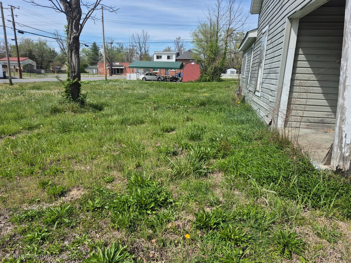 828 Elder Street, Eldorado, IL 62930