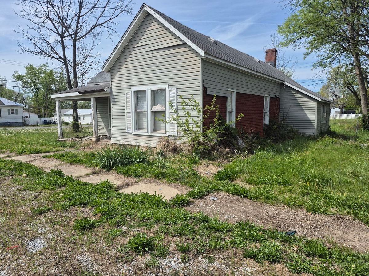 828 Elder Street, Eldorado, IL 62930