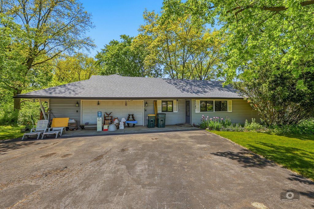 8904 Lemont Road — Downers Grove, IL 60516
