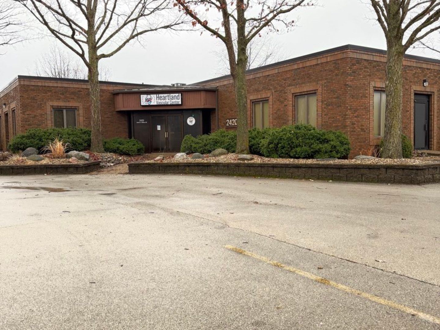 2420 W Nebraska Avenue — Peoria, IL 61604