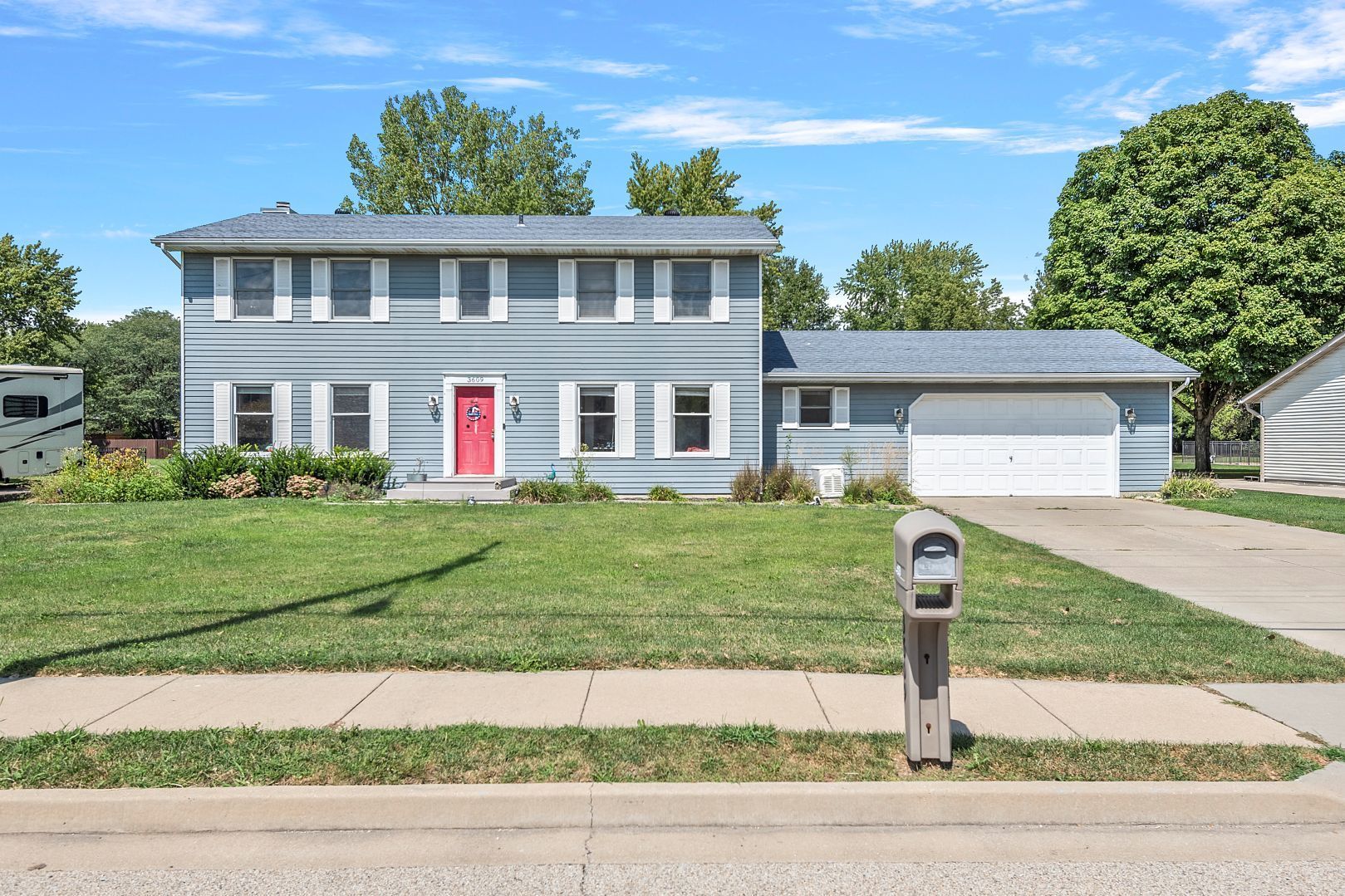 3609 W Iles Avenue — Springfield, IL 62711